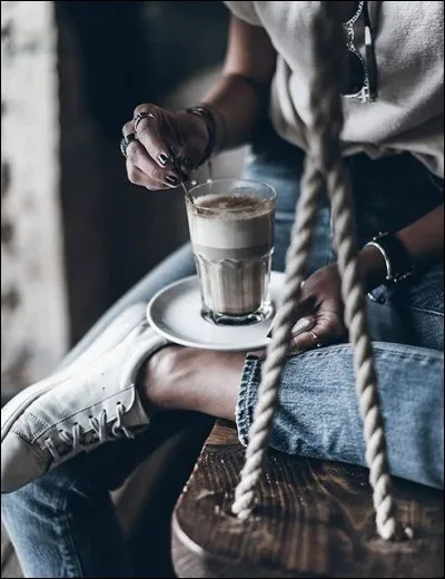 Dans quel domaine rencontre-t-on la corde à vide ?