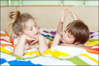 Pouvez-vous compléter la phrase : "....... quand on était petits." ?