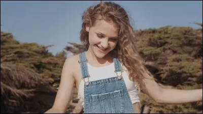 Quel est le nom de famille de Lou ?