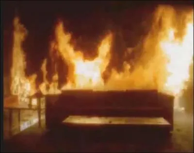 Dans quel clip pouvons-nous voir ce canap embras ?