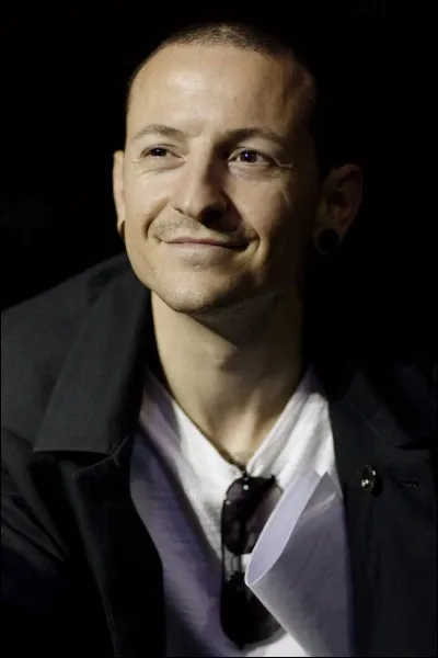 Chester Bennington (Linkin Park) est-il vivant ou décédé ?