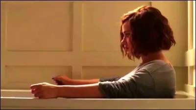 Qui aurait pu la sauver le jour de son suicide et qui est donc une raison ?