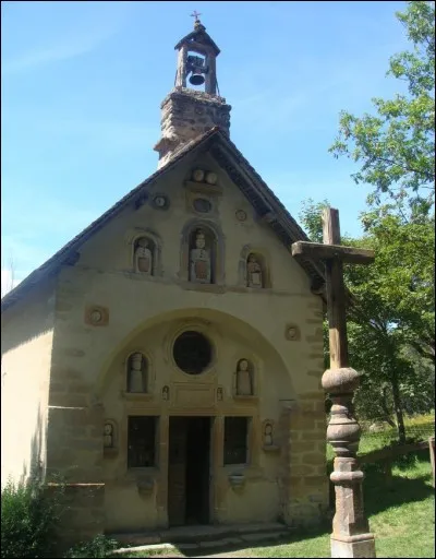 Sur cette image, vous pouvez voir la chapelle des _______ à Saint-Bonnet.