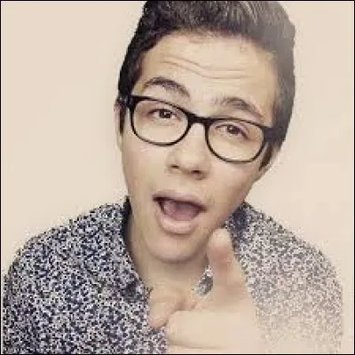 Comment s'appelle le youtubeur MonsieurFun ?