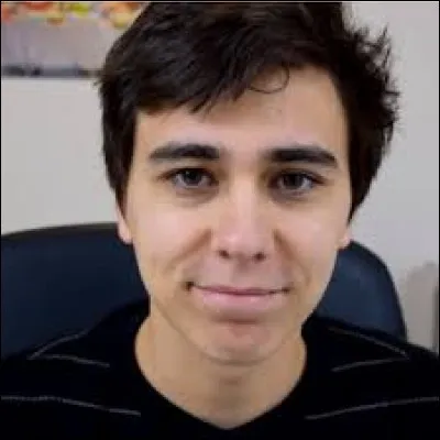 Comment s'appelle le youtubeur Farod ?