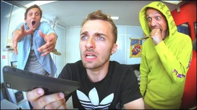 Avec quel youtubeur a-t-il fait les vidéos « On teste des objets WTF » ?