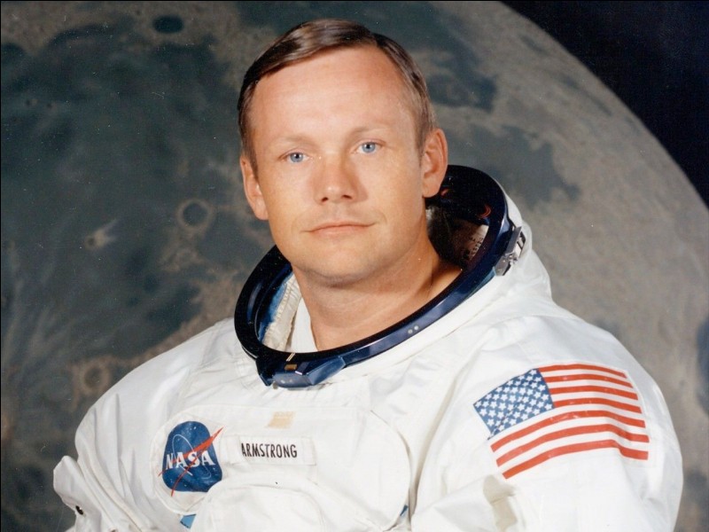 Neil Armstrong fit le premier pas sur la Lune et prononça une phrase qui deviendra mythique. Laquelle est-ce ?