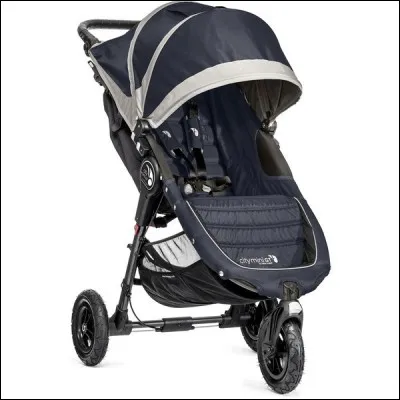 Quel modèle de poussette est sur cette photo ?