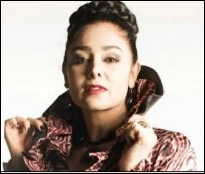 Cette femme vampire, qui est-elle ?