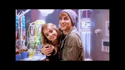 Comment s'appelle la petite amie de Kendall ?