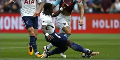 Il y a faute ! Le joueur réclame ______ !