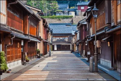 Lequel de ces pays a une ville nommée Kanazawa ?