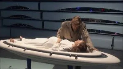 Où Padmé donna-t-elle naissance à Leia et Luke ?