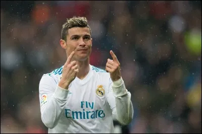Contre quelle équipe Cristiano Ronaldo a-t-il marqué son 300e but ?
