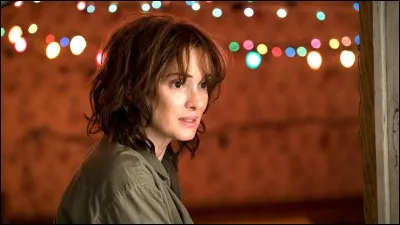 Dans quel film l'actrice Winona Ryder, qui interprète Joyce, a-t-elle déjà joué ?