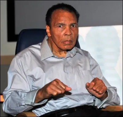 Quel boxeur est déjà venu sur un ring frapper quelqu'un ?