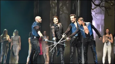 Boris Vian a écrit "Les Trois Mousquetaires".