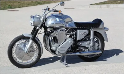 Voici une célèbre « Münch 1000 TT » de 1966, que nous avons revue en 2010 dans un film éponyme avec Depardieu. Quel est son nom ?
