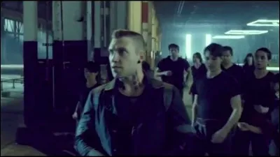 Elle est éliminée par Eric à la fin de la première étape.