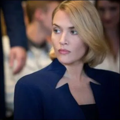 L'héroïne se fait attaquer chez les Érudits par Jeanine Matthews en personne.