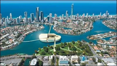 Retrouvez le pays ayant une ville du nom de Gold Coast !