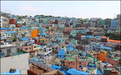 Où aurez-vous le plus de chance de visiter la grande ville portuaire nommée Busan ?