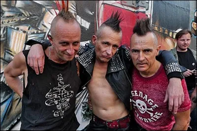 Celle-ci est tout de même plus simple ! Ils sont prêts pour "le grand soir". Quel est ce mouvement ?