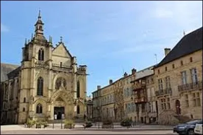 Comment appelle-t-on les habitants de Bar-le-Duc (Meuse) ?