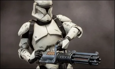 De quelle arme est muni ce clone ?