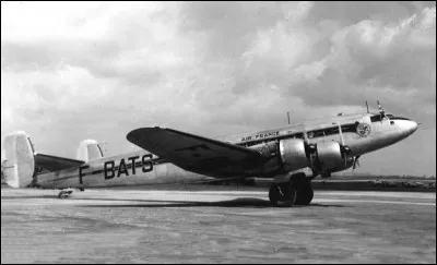 Conçu et mis au point avant la seconde guerre mondiale, ce quadrimoteur, qui emportait 33 passagers, a été utilisé par Air France en 1947 avant d'être progressivement remplacé. Quel est cet avion ?