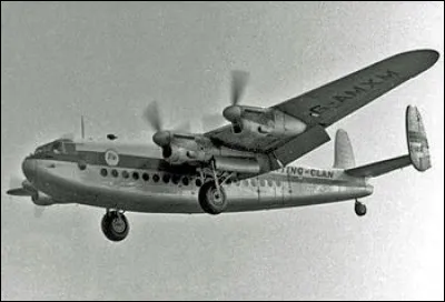 Mis en service en 1944 et utilisé surtout par la compagnie British Overseas Airways Corporation (BOAC), cet appareil a aussi été l'avion avec lequel Churchill s'est rendu à Yalta. Quel est cet appareil ?