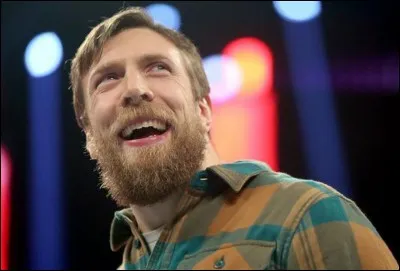 Qui est le general manager de Smack Down ?