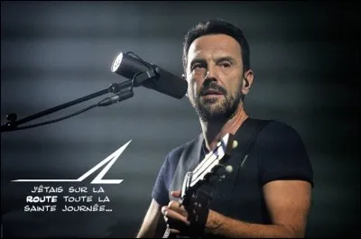 Second refus. Renaud compose alors une 3e chanson : 
« 'lors j'ai rencontré ...
Assis au bord d'l'autoroute
J'ui ai dit : Ma chanson s'appelle
"Sur le chemin ... " »
(Complétez les pointillés, en rime croisées)