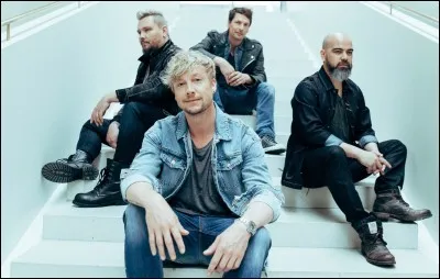 Entre les participants du groupe, lequel vous paraît le moins sympathique ? (Pardon pour l'image de Riku Ramajaa...)