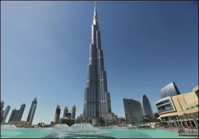 Burj Khalifa est la plus grande tour du monde.