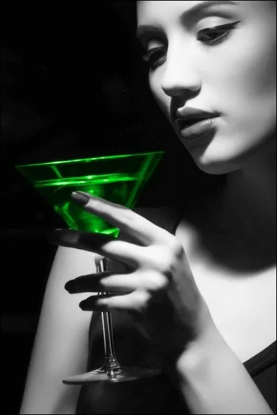 Entre le perroquet, la manzana, et le Get 31, combien de ces alcools sont de couleur verte ?