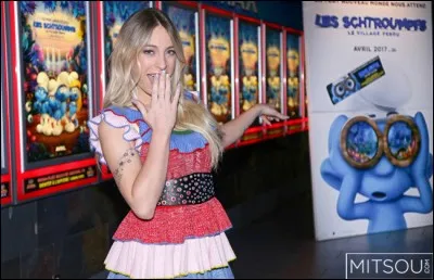 Marie-Mai fait beaucoup de spectacles.