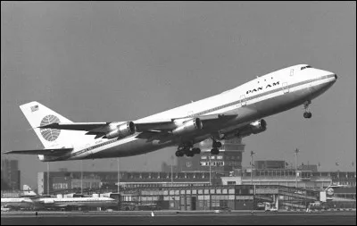 Successeur du précédent, d'une capacité deux fois et demie supérieure, le Boeing 747 effectue son premier vol commercial entre New-York et Londres. A quelle date était-ce ?