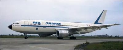 L'Airbus A300, biréacteur gros-porteur court et moyen courrier pouvant accueillir 266 passagers est le premier appareil commercialisé d'Airbus. Il a été mis en service par Air France : en quelle année ?