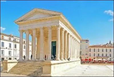 Je suis la cinquième commune de France en population (après Paris, Marseille, Lyon et Toulouse). Cochez la bonne ville !