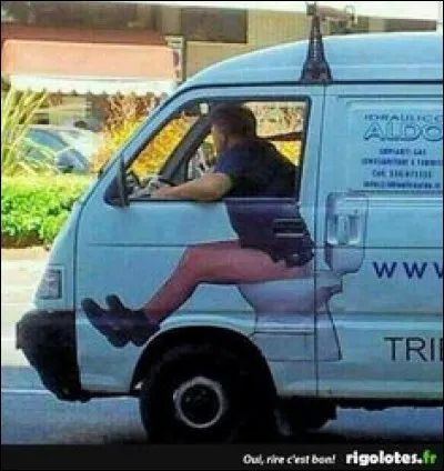 Personnellement, je pense qu'il y a des métiers qui ne sont pas assez payés ! Voici un chauffeur qui doit passer ses journées... ?