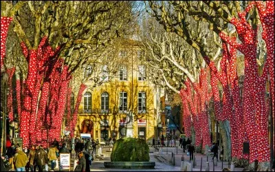 Quelle est cette ville universitaire de la région Provence-Alpes-Côte d'Azur ?