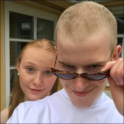 Quels sont les noms des colocataires de Noora ?