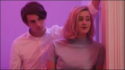 Que fait Noora dans l'épisode 3 ?