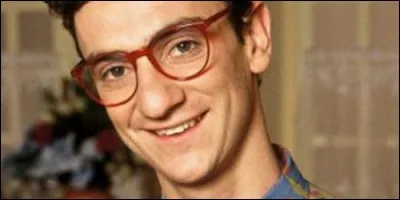 Aristide vit chez les Girard avec Annette.