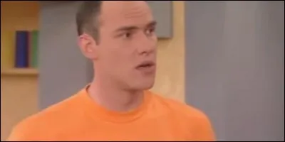 Martial travaille à la salle de sport.