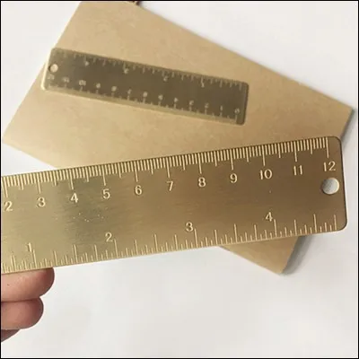 En géométrie, quel objet utilise-t-on pour faire des droites ?