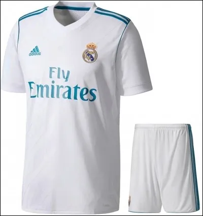 Pendant la saison 2017-2018 il a joué avec ...