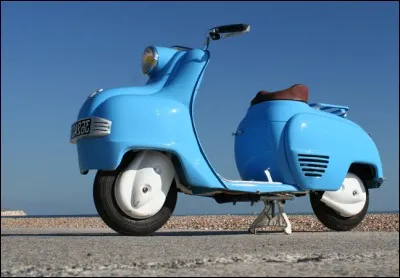 Même hexagonaux, ces engins ne laissent pas d'impressionner. Il faut dire que ce modèle de 1952 est né d'un bon ... (Complétez avec le nom de la marque !)