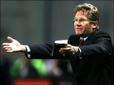 Laszlo Bölöni est l'un des meilleurs joueurs roumains de tous les temps. Devenu entraîneur, quelle équipe française n'a-t-il jamais coachée ?